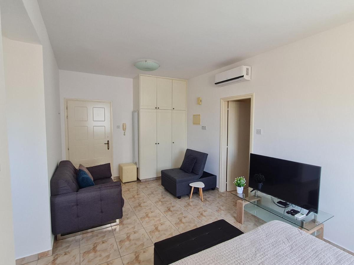 Laertis 2 Complex, Studio Apartment 106 - By Imh Travel & Tours Paphos Buitenkant foto