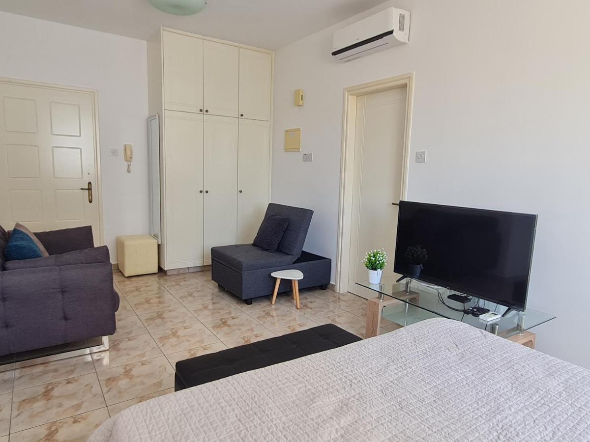 Laertis 2 Complex, Studio Apartment 106 - By Imh Travel & Tours Paphos Buitenkant foto