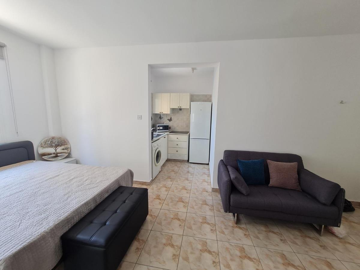 Laertis 2 Complex, Studio Apartment 106 - By Imh Travel & Tours Paphos Buitenkant foto